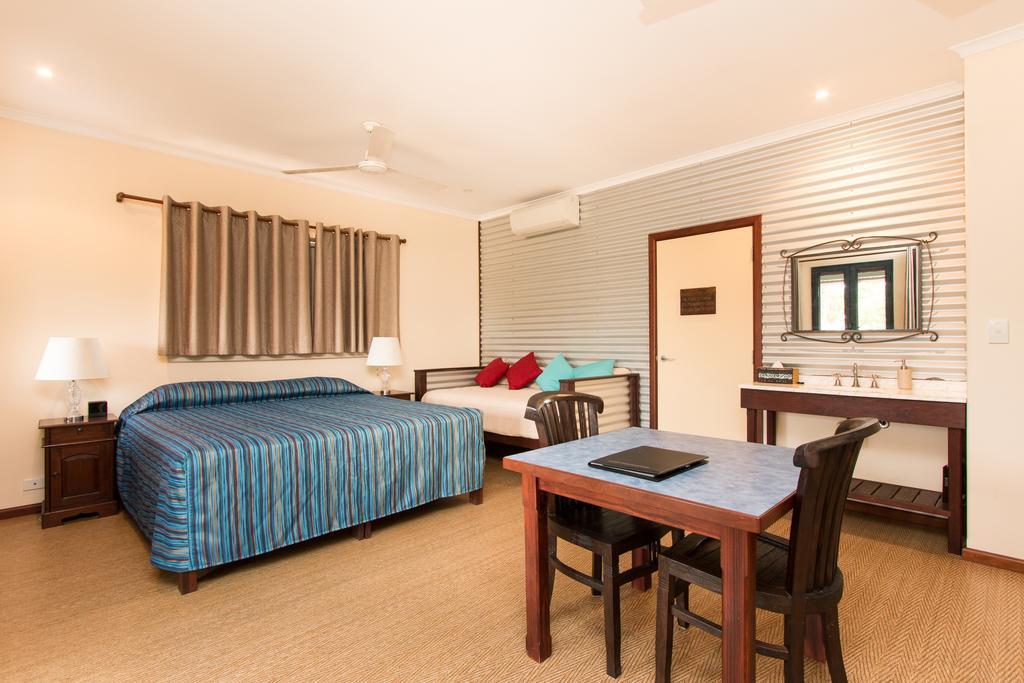The Courthouse Bed & Breakfast Broome Exteriör bild
