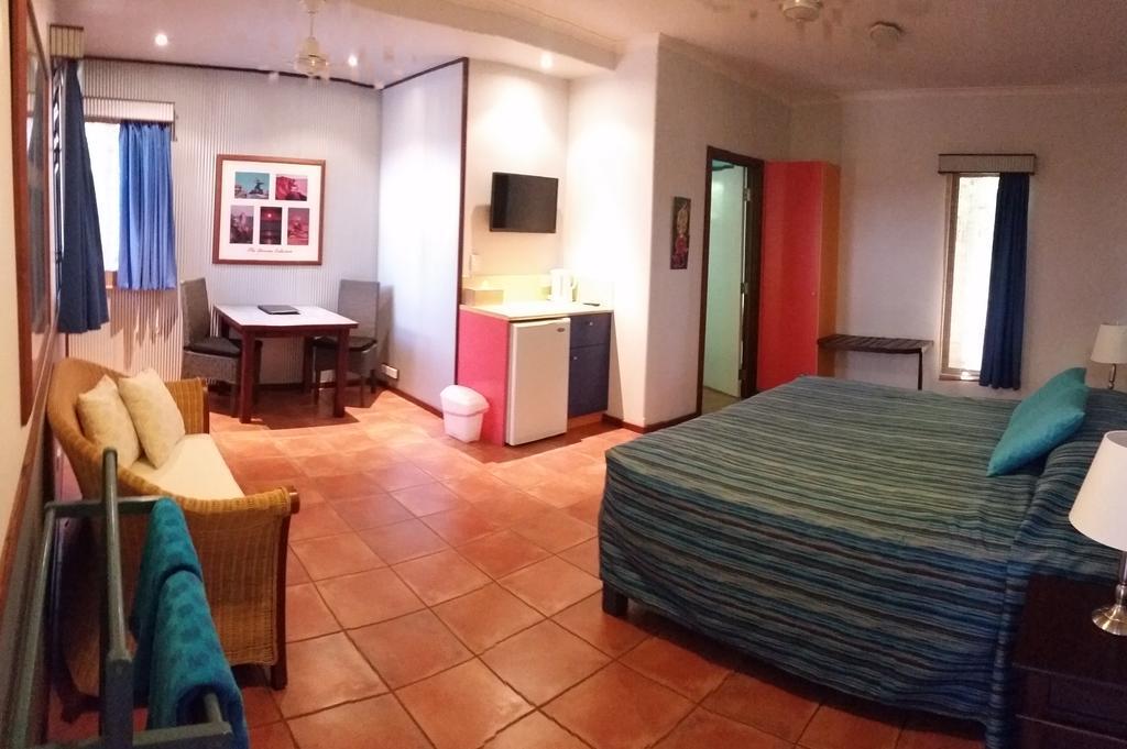 The Courthouse Bed & Breakfast Broome Exteriör bild
